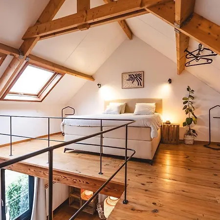 Twin Pines Ferienhaus *