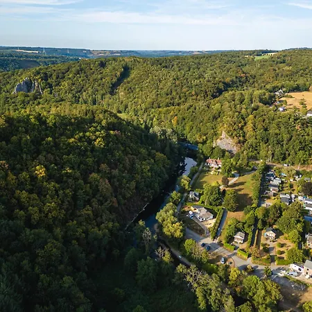 Twin Pines Ferienhaus
